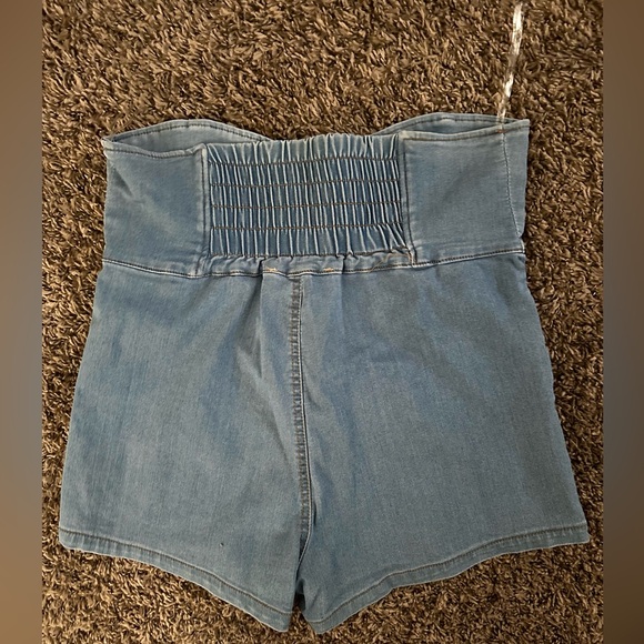3 Button High Waist Denim Short - Picture 6 of 6